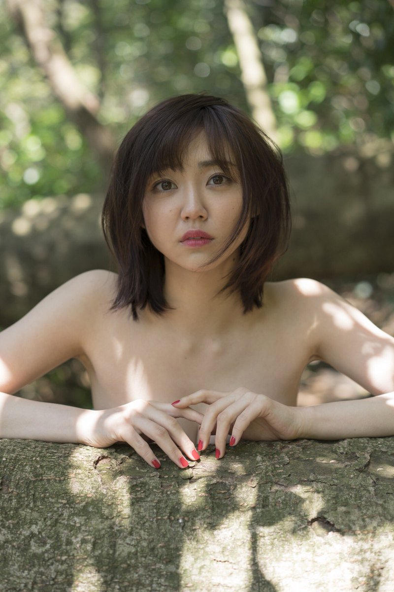 “モモニンジャー”山谷花純、20歳のセクシー美ボディに反響