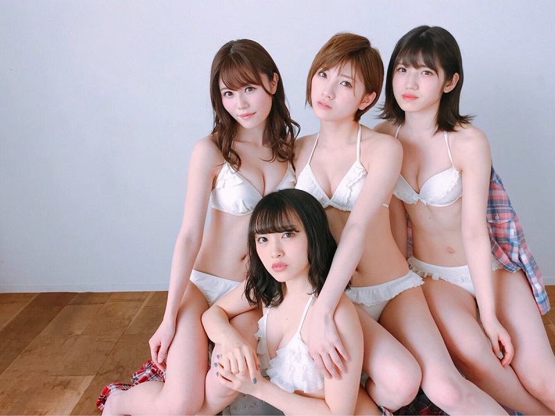 AKB48・岡田奈々ら4人、ビキニショット披露にファン「なんという神メンバー」
