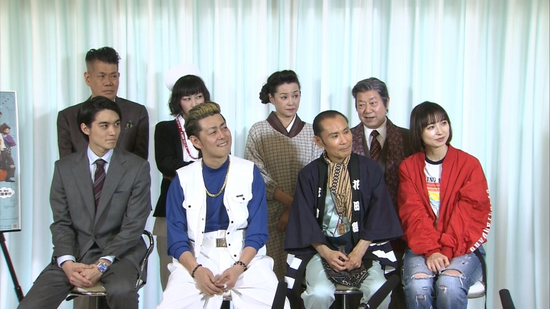 篠田麻里子が主演の舞台『笑う巨塔』囲み取材