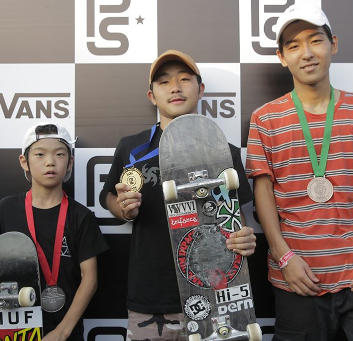 シンガポールで行われたスケートボードコンテスト『VANS PARK SERIES ASIA』で男子が表彰台独占！！