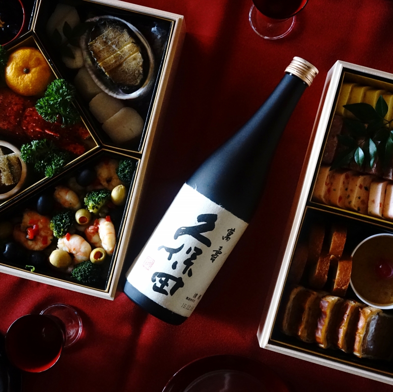 年末年始の会食から女子会まで…手土産にオススメの日本酒「久保田」の銘柄3選！