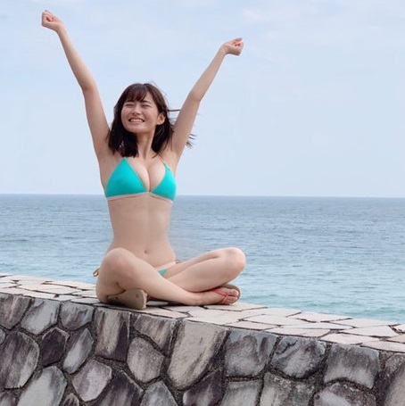 ミスマガジン特別賞・桜田茉央（22）の笑顔とビキニショットに癒されるファンが続出！