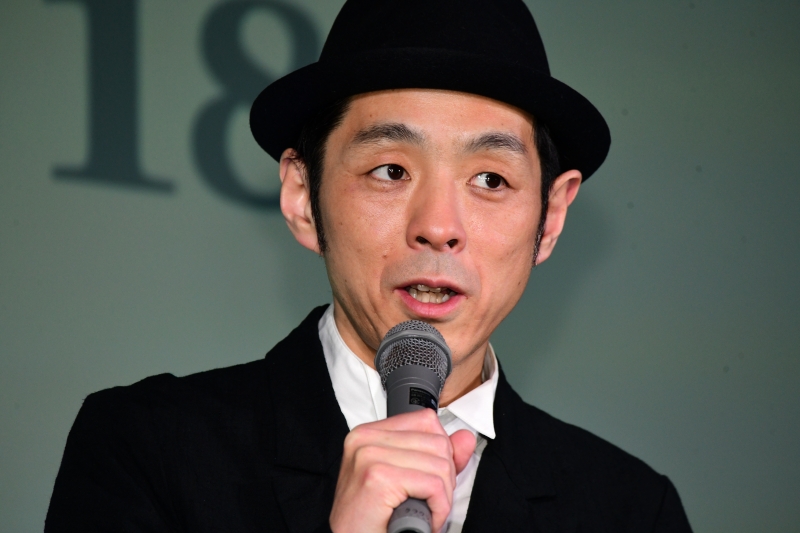 宮藤官九郎さん、「顔」を務めるウィスキーを語る 2020年は「舞台を中心に」