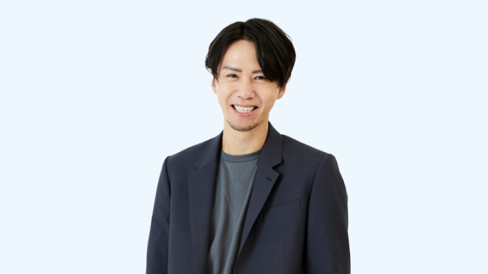 「大人になっても学び続ける」——45万人が共感する教育家・三凛さとし氏の挑戦