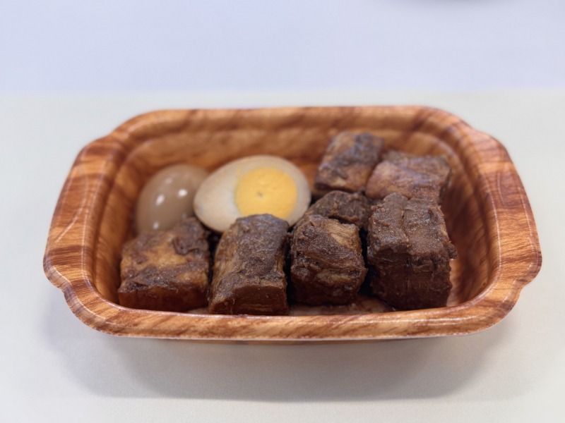 「成城石井自家製 中華味噌仕立ての台湾風豚角煮」971円(税込)